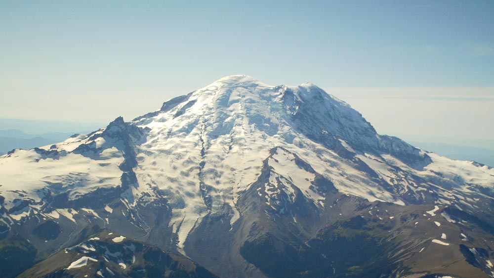 Flying to Mount Rainier